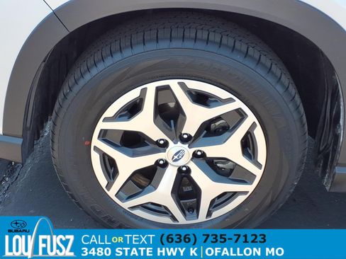Used 2022 Subaru Forester Premium AWD/4WD image 32