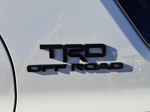 New 2025 Toyota 4Runner 4WD image 13