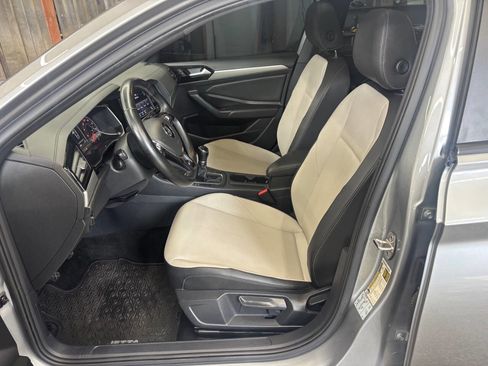 Used 2020 Volkswagen Jetta R-Line w/ R-Line Cold Weather Package image 14