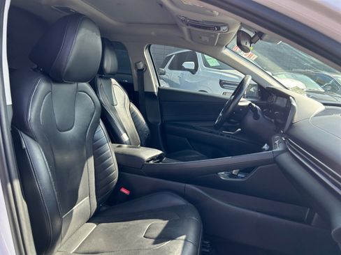 Used 2023 Hyundai Elantra Limited FWD image 23