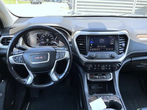 Used 2021 GMC Acadia Denali w/ Denali Ultimate Package AWD/4WD image 12