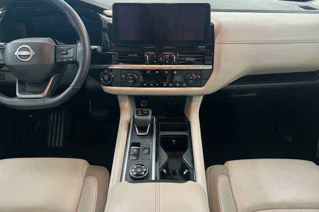 Used 2026 Nissan Pathfinder SL AWD/4WD image 13