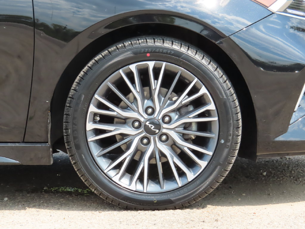 Used 2023 Kia Forte GT-Line FWD image 15