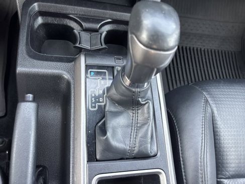 Used 2023 Toyota Tacoma Limited image 41