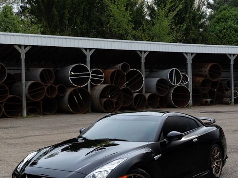 Used 2021 Nissan GT-R Premium AWD/4WD image 84