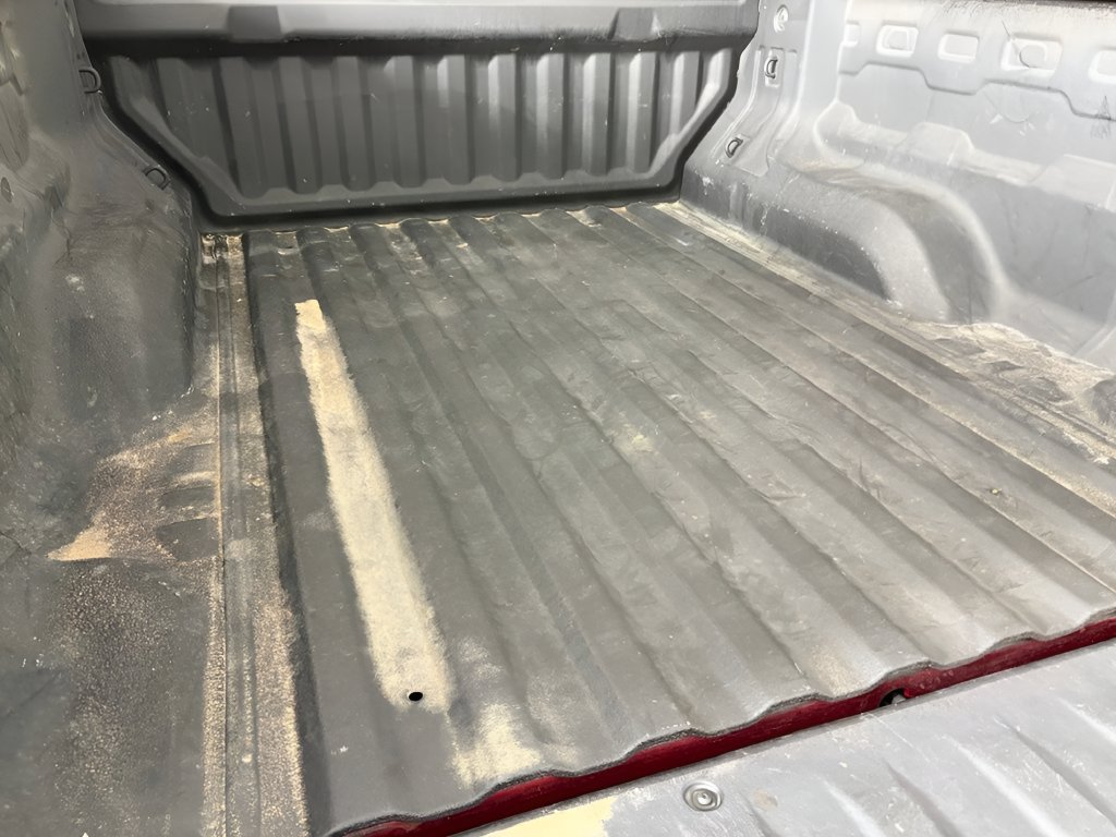Used 2024 Chevrolet Colorado LT AWD/4WD image 36