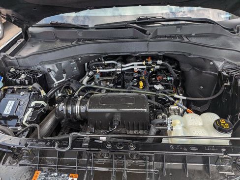 Used 2021 Ford Explorer XLT w/ Equipment Group 202A image 29