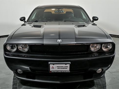 Used 2010 Dodge Challenger SRT8 RWD image 4