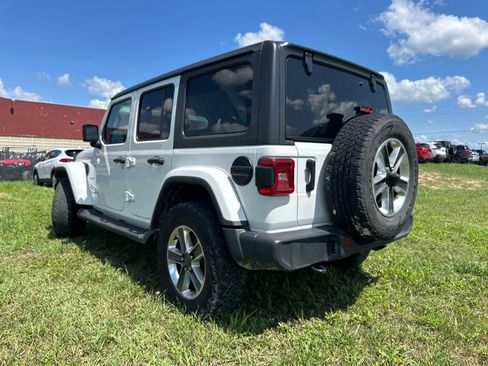 Used 2021 Jeep Wrangler Unlimited Sahara w/ LED Lighting Group AWD/4WD image 9