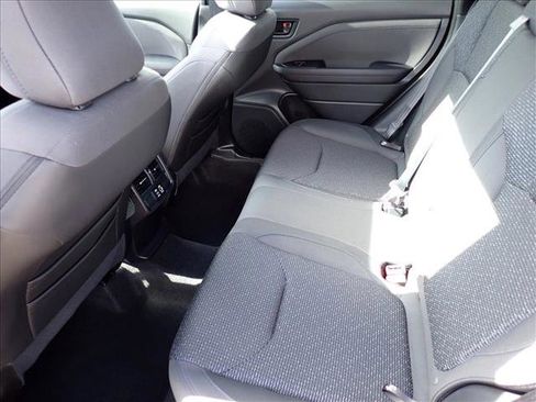 Used 2025 Subaru Forester Premium w/ Convenience Package #1 AWD/4WD image 9