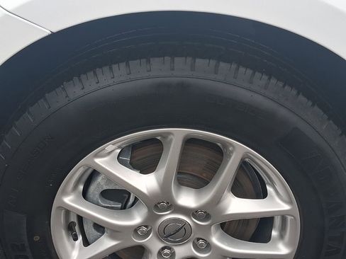 Used 2023 Chrysler Voyager LX image 12