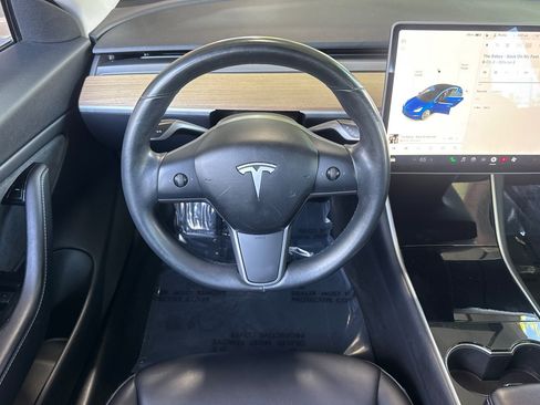 Used 2018 Tesla Model 3 Long Range RWD image 28