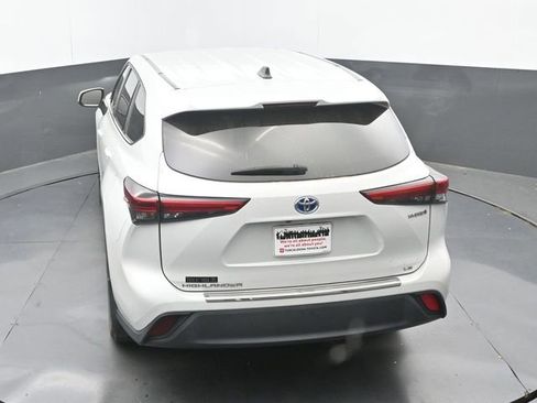 Used 2023 Toyota Highlander LE image 15