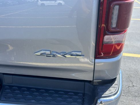 Used 2019 RAM 1500 Laramie AWD/4WD image 16