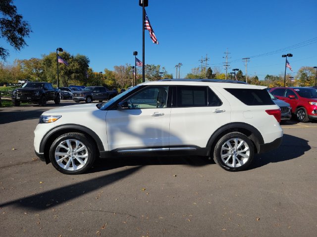 Certified 2023 Ford Explorer Platinum w/ Technology Package AWD/4WD image 4