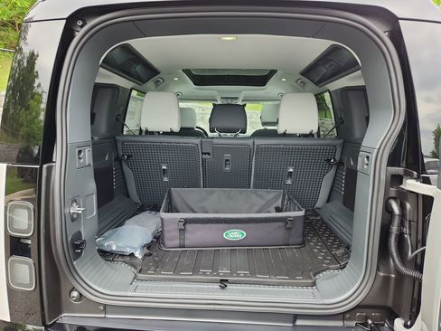 New 2026 Land Rover Defender 110 S AWD/4WD image 13