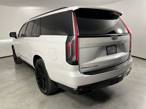 Used 2021 Cadillac Escalade ESV Sport Platinum w/ Heavy-Duty Trailer Package image 33