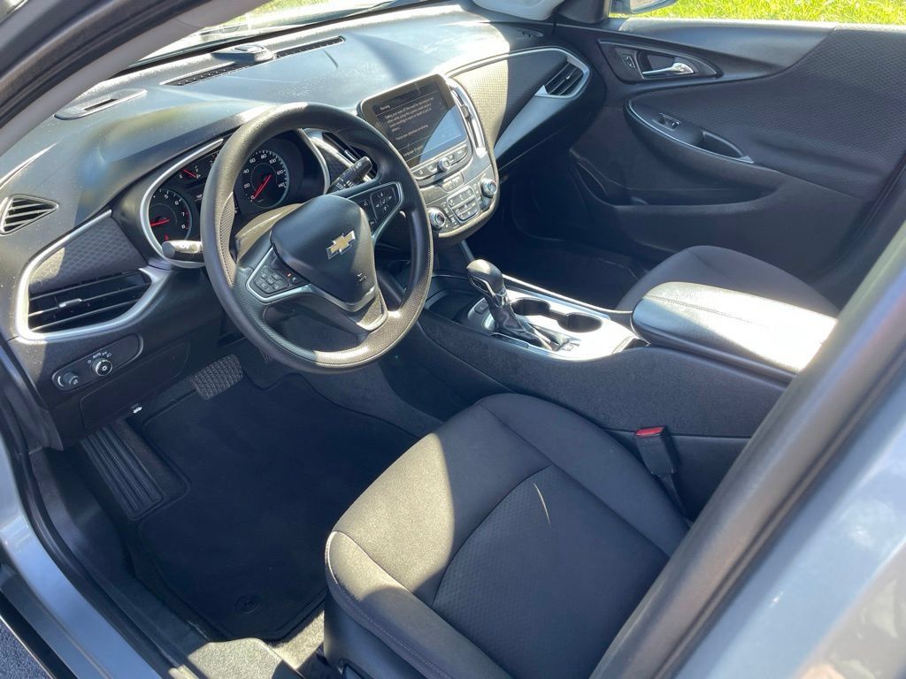 Used 2024 Chevrolet Malibu LT FWD image 10