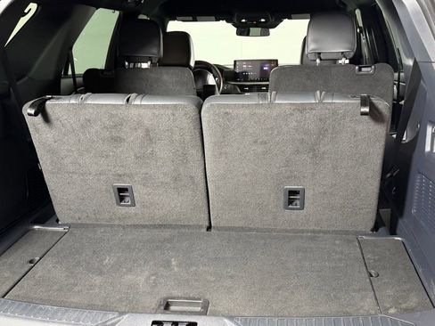 Used 2025 Ford Explorer ST image 23