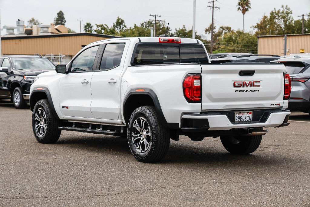 Used 2024 GMC Canyon AT4 w/ AT4 Premium Package AWD/4WD image 2