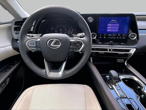 Used 2024 Lexus RX 350 FWD w/ Technology Package image 6