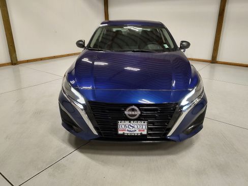 Used 2024 Nissan Altima 2.5 S image 3