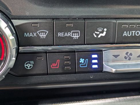 Used 2025 Ford F150 Lariat w/ Equipment Group 501A Mid AWD/4WD image 24