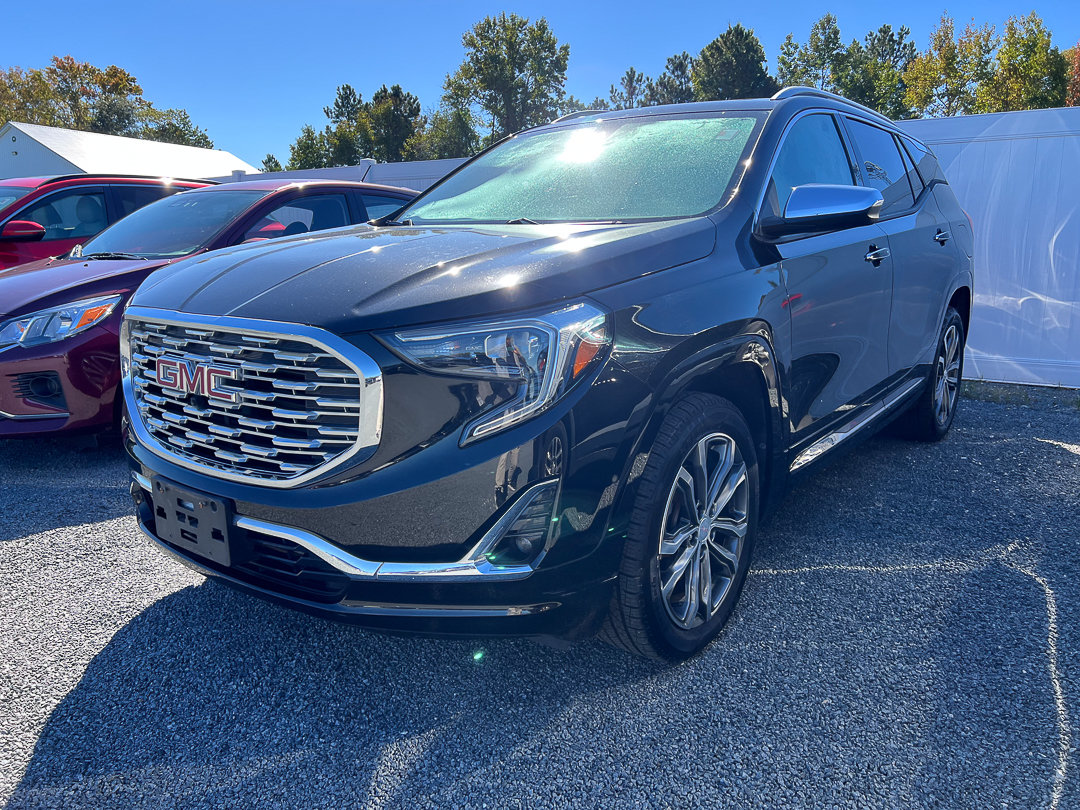 Used 2018 GMC Terrain Denali w/ Advanced Safety Package AWD/4WD image 1