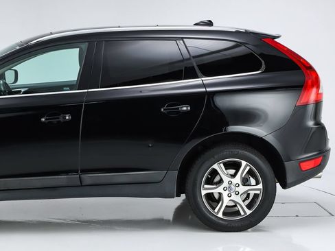 Used 2013 Volvo XC60 T6 AWD/4WD image 4