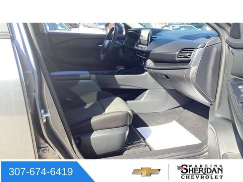 Used 2025 Nissan Rogue SV image 27