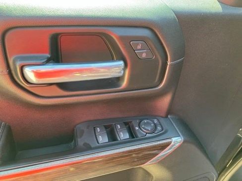 Used 2021 Chevrolet Silverado 1500 LT Trail Boss AWD/4WD image 11
