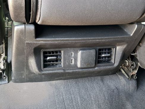 Used 2023 Chevrolet Silverado 1500 LT AWD/4WD image 14