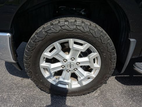 Used 2017 Nissan Titan SV RWD image 37
