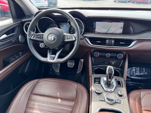 Used 2020 Alfa Romeo Stelvio Ti Lusso AWD/4WD image 18