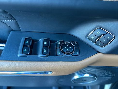 Used 2023 Ford Expedition Platinum image 14