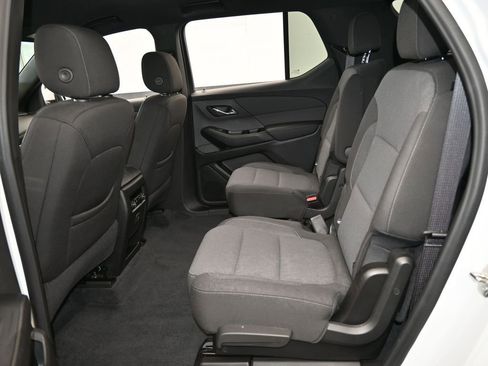 Used 2023 Chevrolet Traverse LT image 33