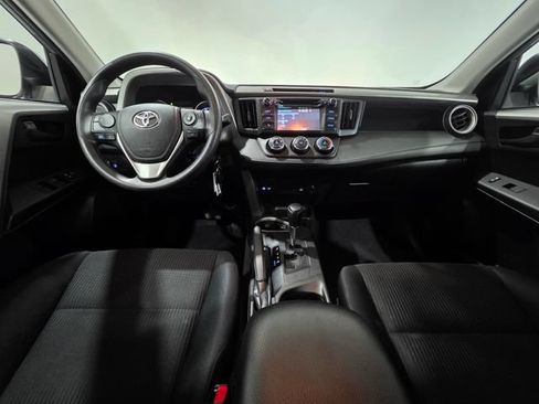 Used 2017 Toyota RAV4 LE AWD/4WD image 14