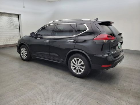 Used 2020 Nissan Rogue SV FWD image 3