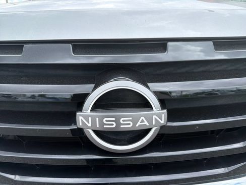 Used 2024 Nissan Pathfinder SV FWD image 9