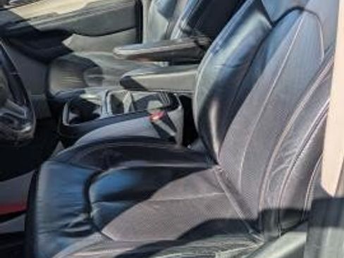 Used 2018 Chrysler Pacifica Touring-L FWD image 6