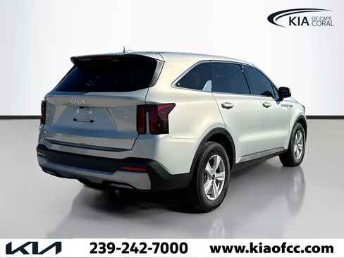 New 2026 Kia Sorento LX image 5