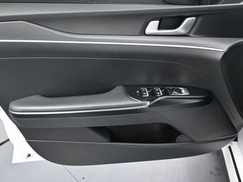 Used 2022 Kia K5 GT-Line image 12