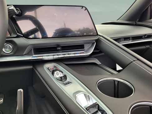 New 2026 Chevrolet Corvette Stingray Convertible w/ 1LT image 6