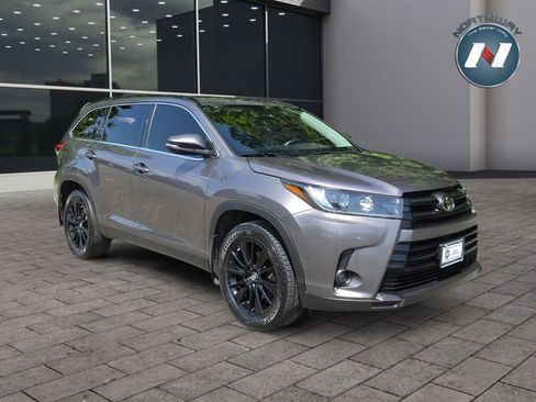Used 2019 Toyota Highlander SE AWD/4WD image 7