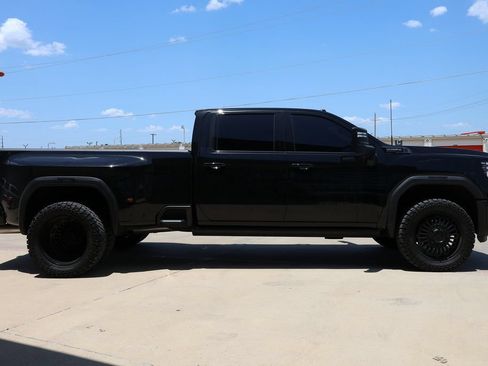 Used 2026 GMC Sierra 3500 Denali Ultimate AWD/4WD image 4