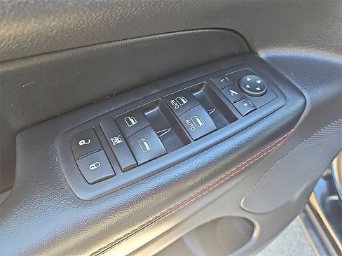 Used 2017 Jeep Grand Cherokee Trailhawk w/ Trailhawk Luxury Group image 18