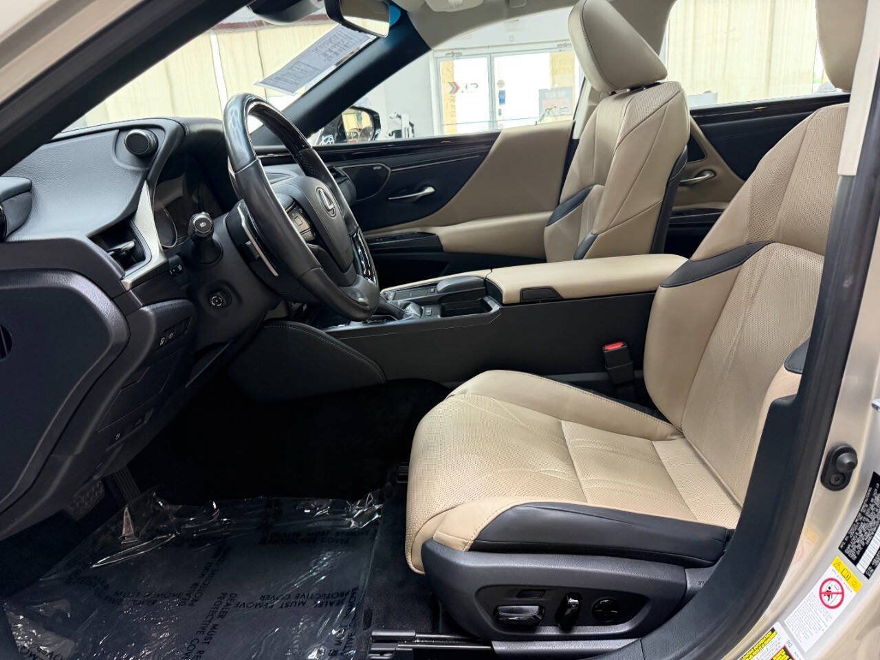 Used 2019 Lexus ES 350 w/ Accessory Package 2 FWD image 11
