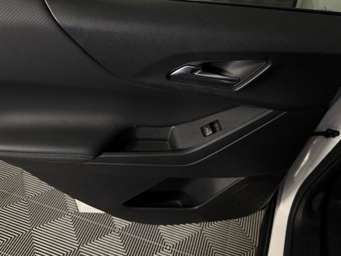 Used 2025 Chevrolet Equinox LT image 25