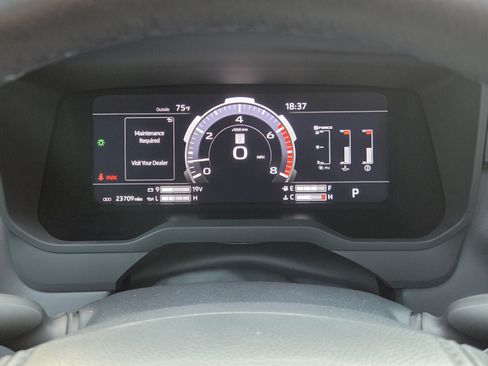 Used 2023 Toyota Tundra Platinum AWD/4WD image 33