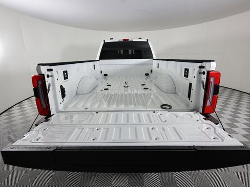 Used 2025 Ford F450 Platinum image 8